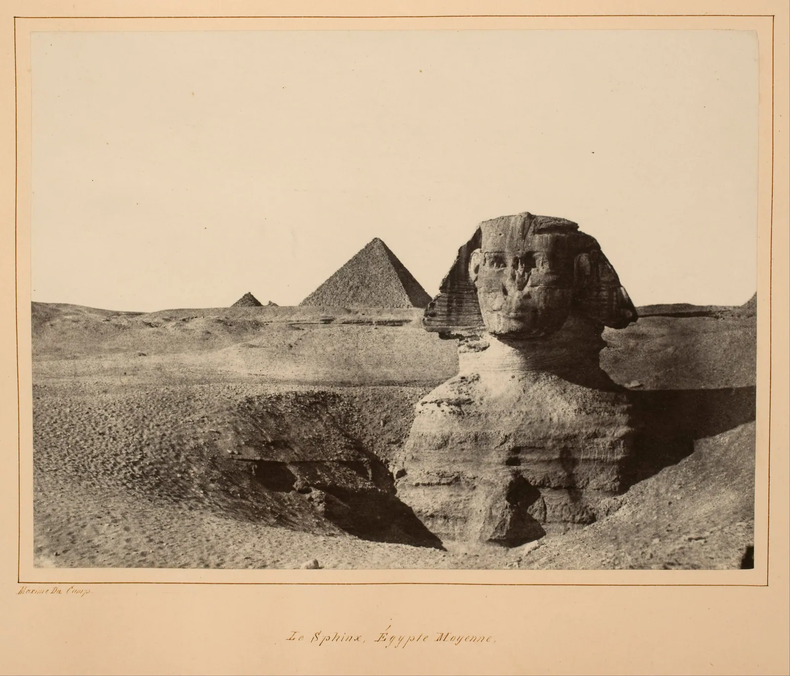 Maxime Du Camps fotografi av sfinxen (1849–50), taget under resan med Gustave Flaubert, med monumentet fortfarande halvt begravt i sand.