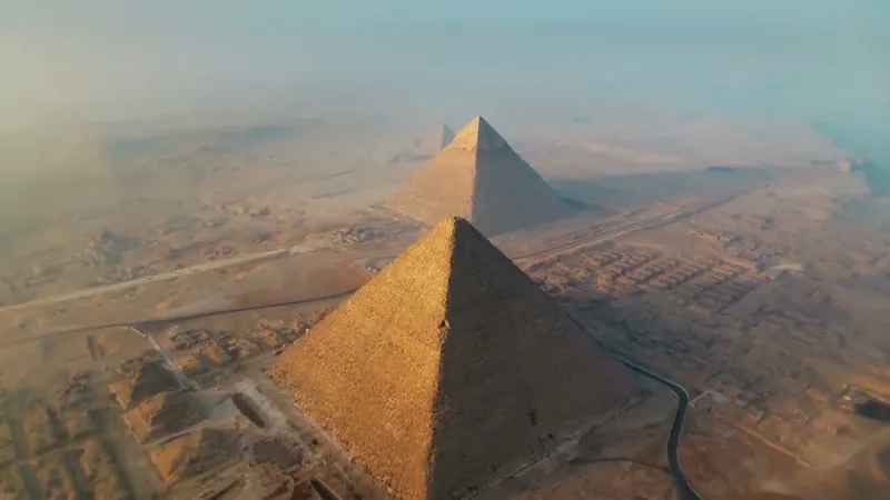 Stillbild ur “Pyramid Evolution - A New Perspective” (ca 50 % in i videon).